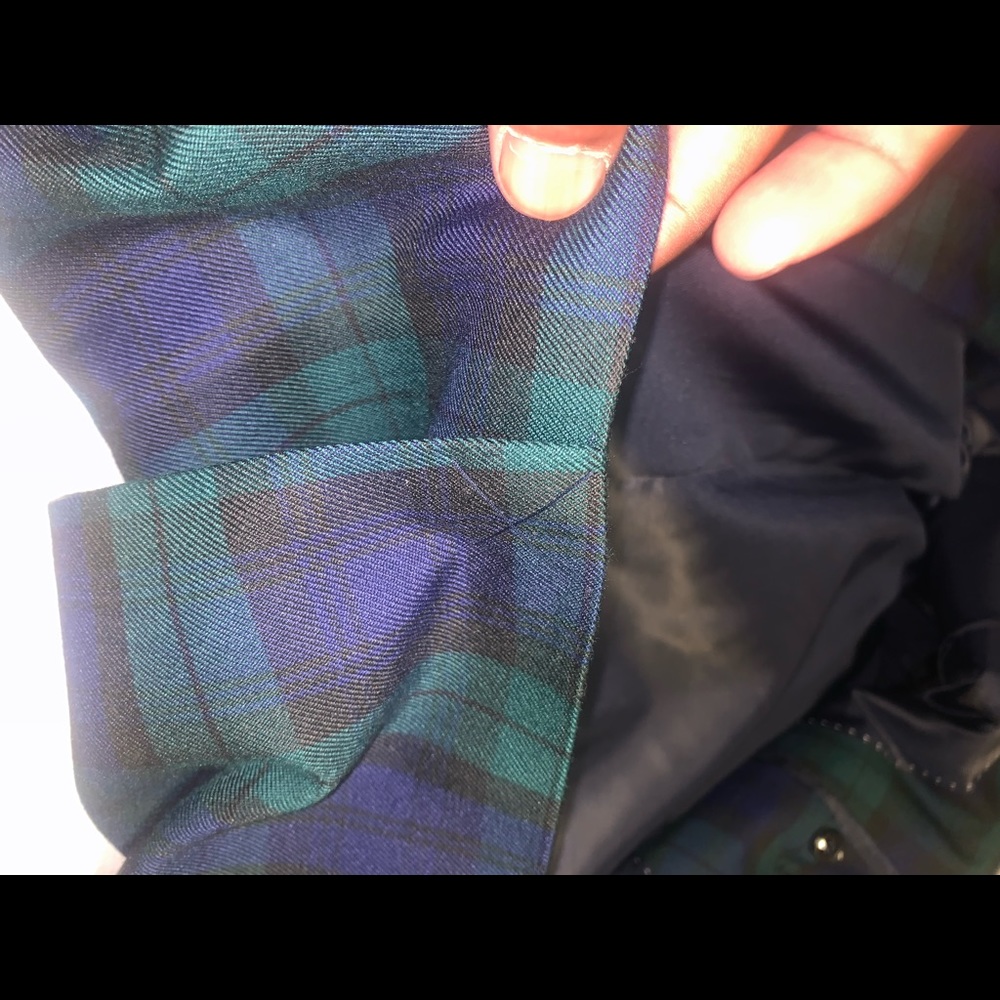 Suit - Picture 4 of 11